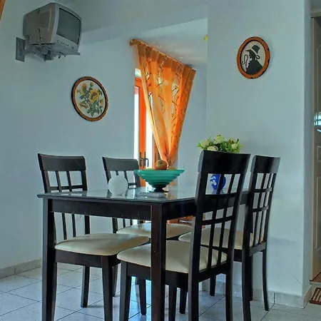Kapetanos Apartamento *